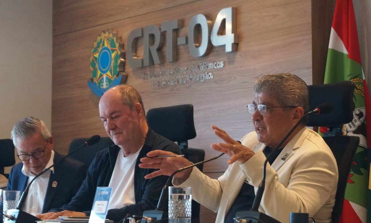 Foto do Fórum de Presidentes no CRT-04